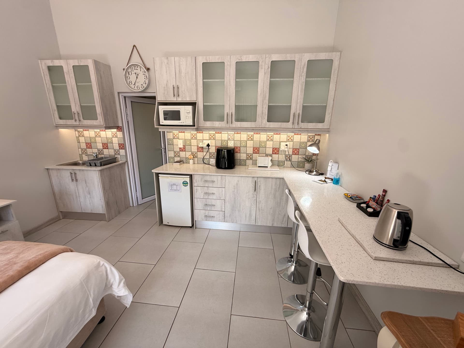 Standard Suite — photo 6 of 8