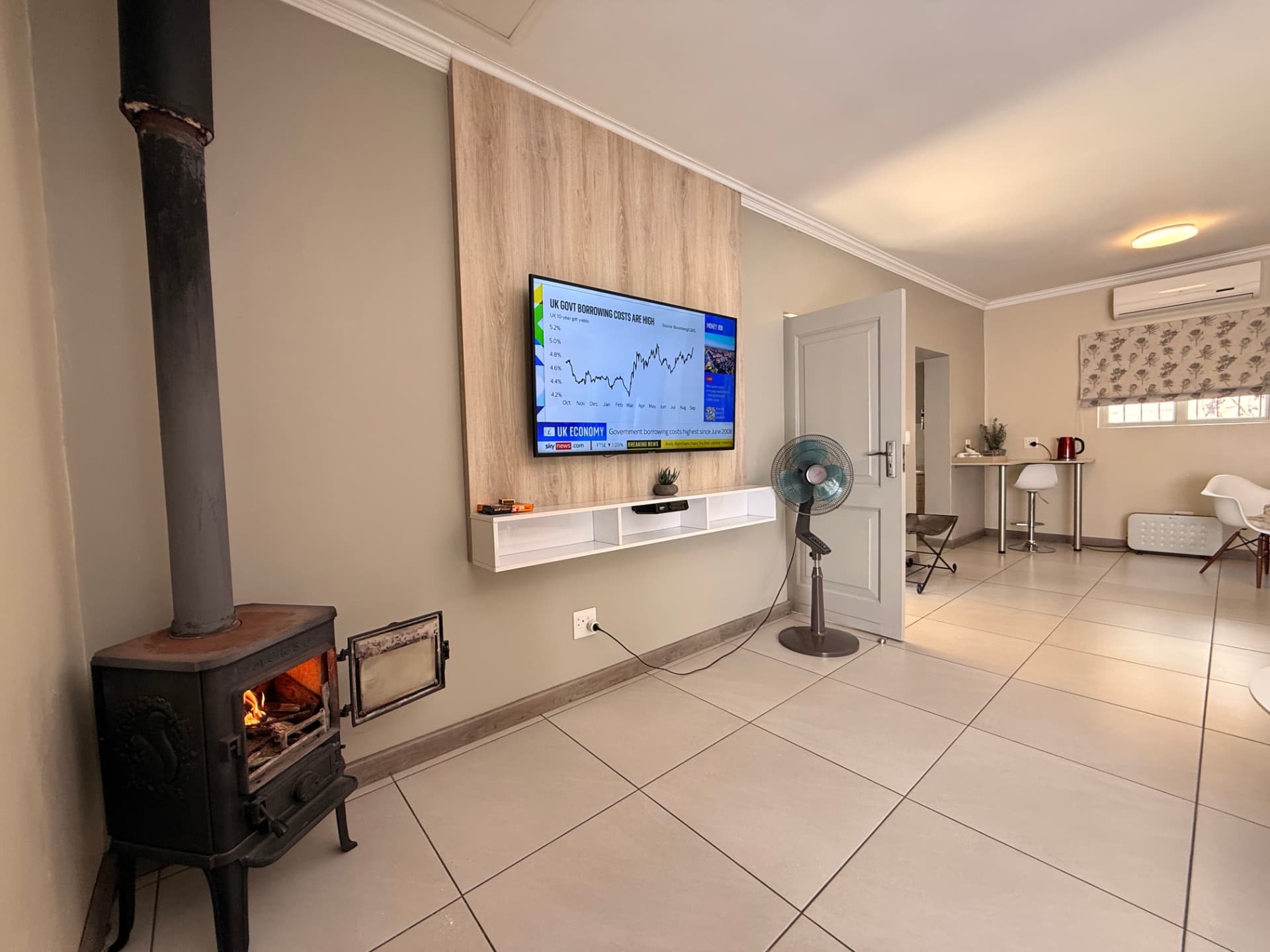 Executive Suite — photo 6 of 9